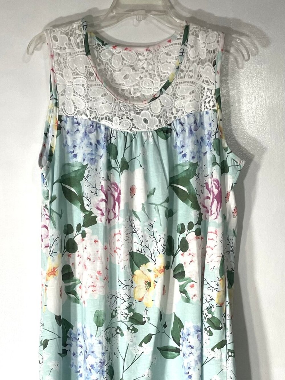 Women’s Green Floral Sleeveless Nightgown Med Lace Trim Knee Length Excellent